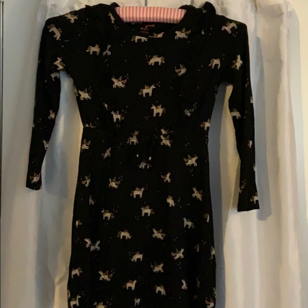 Used kid dress (4-5)